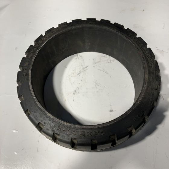 2X trelleborg 15x5x11 1/4 tyres - Stūres iekārta - Iekraušanas tehnika: foto 1 2X trelleborg 15x5x11 1/4 tyres - Stūres iekārta - Iekraušanas tehnika: foto 1
