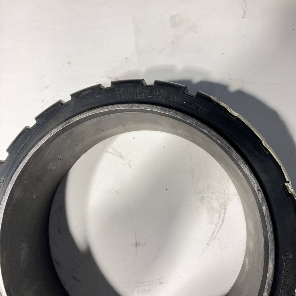 2x continental 15x5x11 1/4 tyres - Riepa - Iekraušanas tehnika: foto 2 2x continental 15x5x11 1/4 tyres - Riepa - Iekraušanas tehnika: foto 2