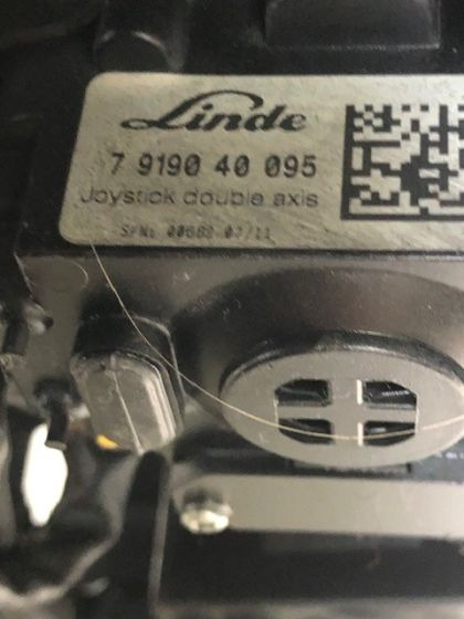 3 Way hydraulic control lever for Linde 115 - Elektrosistēma - Iekraušanas tehnika: foto 5 3 Way hydraulic control lever for Linde 115 - Elektrosistēma - Iekraušanas tehnika: foto 5
