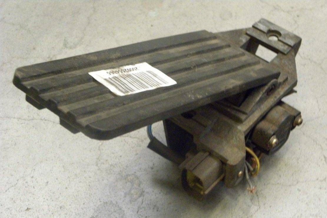 Accelerator For Still R60-30, R60-45 or 45 - Pedālis - Iekraušanas tehnika: foto 1 Accelerator For Still R60-30, R60-45 or 45 - Pedālis - Iekraušanas tehnika: foto 1