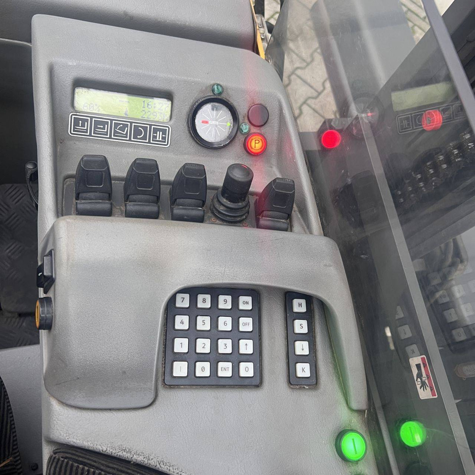 Atlet UFS250DTFVRE585 - Četru pušu autokrāvējs: foto 5 Atlet UFS250DTFVRE585 - Četru pušu autokrāvējs: foto 5