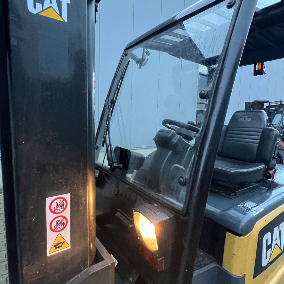 Elektroiekrāvējs Caterpillar EP50: foto 9