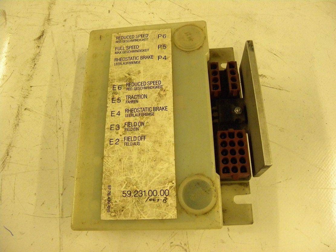 Control Module From Lansing - Elektroniskais vadības bloks (ECU) - Iekraušanas tehnika: foto 1 Control Module From Lansing - Elektroniskais vadības bloks (ECU) - Iekraušanas tehnika: foto 1