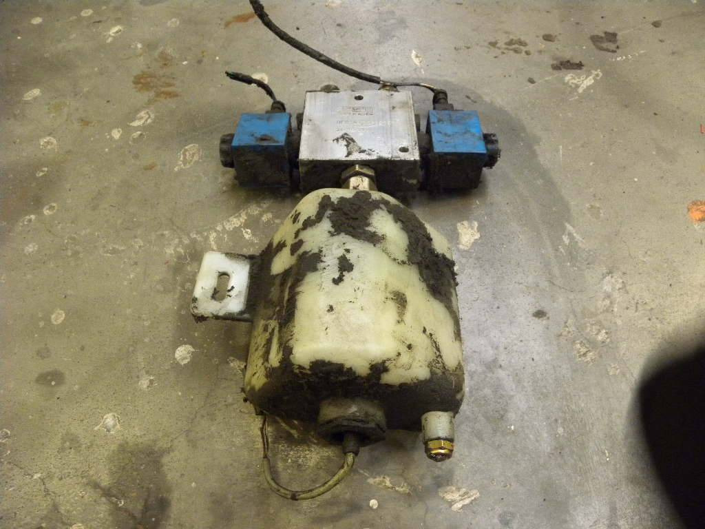Control valve for Om Pimespo TSX20 - Hidrauliskais vārsts - Iekraušanas tehnika: foto 2 Control valve for Om Pimespo TSX20 - Hidrauliskais vārsts - Iekraušanas tehnika: foto 2