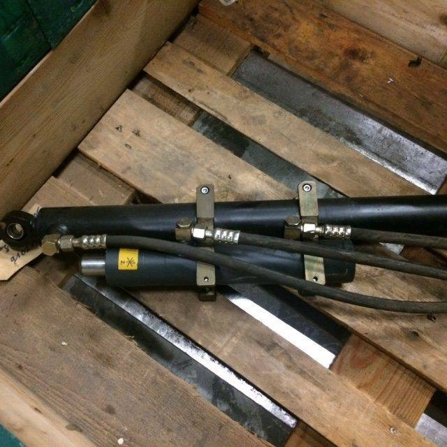 Cylinder, Shift for Jungheinrich ETV320 - Hidrauliskais cilindrs - Iekraušanas tehnika: foto 2 Cylinder, Shift for Jungheinrich ETV320 - Hidrauliskais cilindrs - Iekraušanas tehnika: foto 2