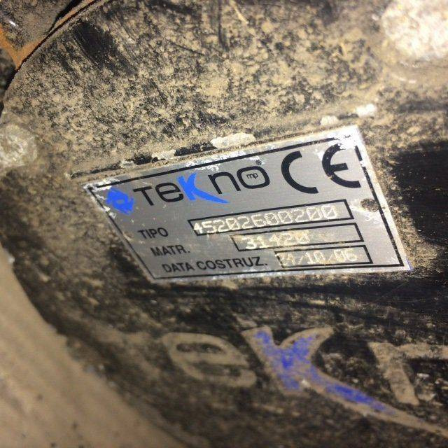 Drive Unit for Komatsu - Dzinējs un rezerves daļas - Iekraušanas tehnika: foto 5 Drive Unit for Komatsu - Dzinējs un rezerves daļas - Iekraušanas tehnika: foto 5