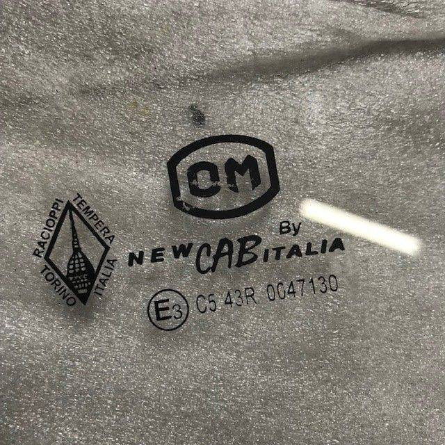 Glass for Komatsu/Fiat - Logs un rezerves daļas - Iekraušanas tehnika: foto 3 Glass for Komatsu/Fiat - Logs un rezerves daļas - Iekraušanas tehnika: foto 3