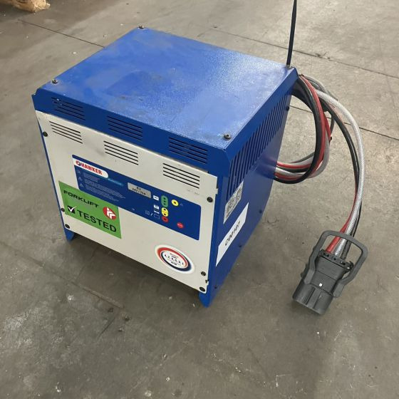 Hawker E 24V/70A - Elektrosistēma - Iekraušanas tehnika: foto 1 Hawker E 24V/70A - Elektrosistēma - Iekraušanas tehnika: foto 1