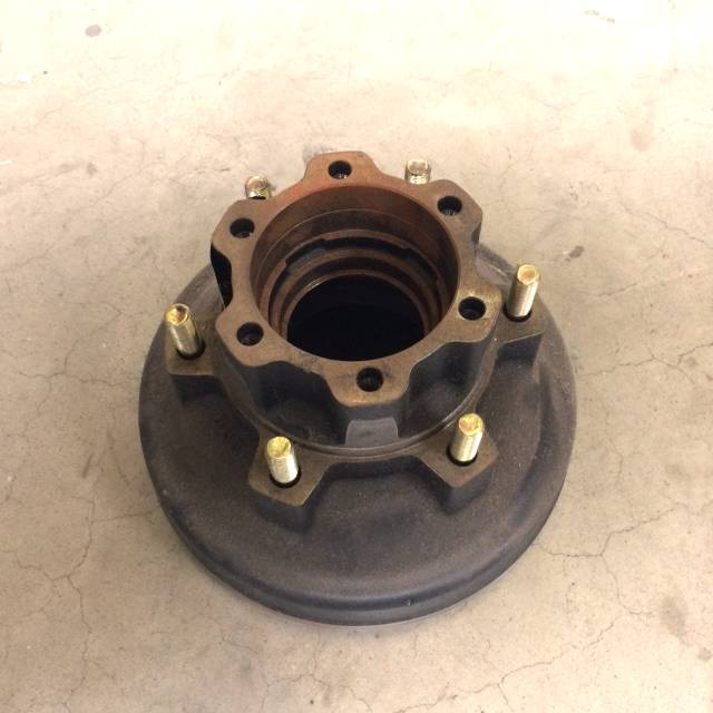 Hub,front wheel for Caterpillar /Mitsubishi - Rumba - Iekraušanas tehnika: foto 1 Hub,front wheel for Caterpillar /Mitsubishi - Rumba - Iekraušanas tehnika: foto 1