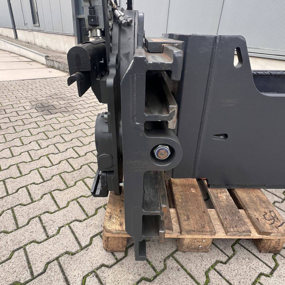 Kaup rotating baleclamp 4.8T493 - Satvērējs: foto 5 Kaup rotating baleclamp 4.8T493 - Satvērējs: foto 5