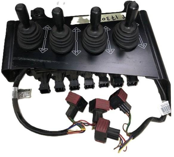 Levers Hydraulic Control for Linde - Elektrosistēma - Iekraušanas tehnika: foto 1 Levers Hydraulic Control for Linde - Elektrosistēma - Iekraušanas tehnika: foto 1