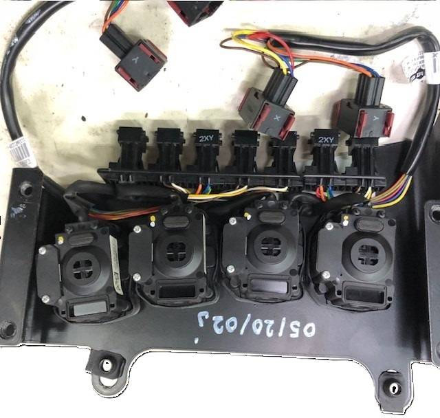 Levers Hydraulic Control for Linde - Elektrosistēma - Iekraušanas tehnika: foto 2 Levers Hydraulic Control for Linde - Elektrosistēma - Iekraušanas tehnika: foto 2