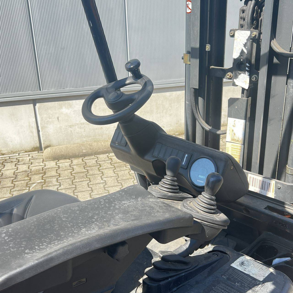 Linde E14 (335-02) - Elektroiekrāvējs: foto 5 Linde E14 (335-02) - Elektroiekrāvējs: foto 5