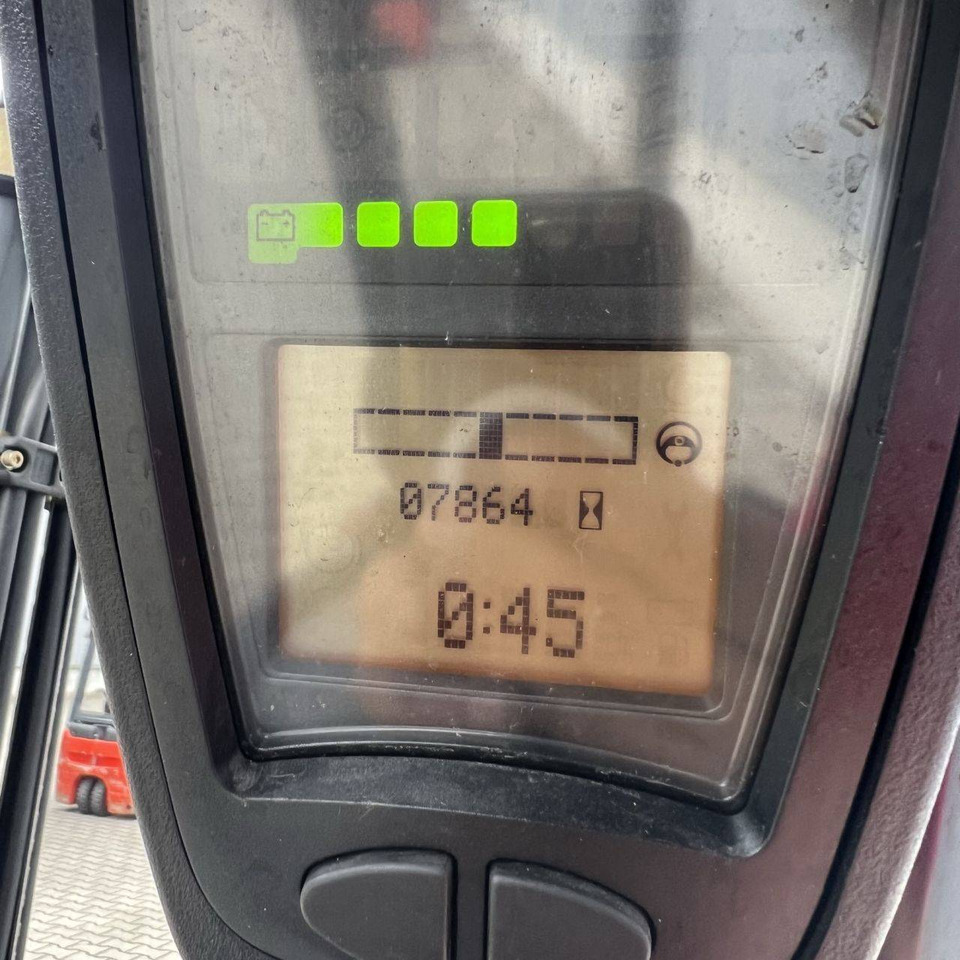 Linde E15 (386-02) EVO - Elektroiekrāvējs: foto 4 Linde E15 (386-02) EVO - Elektroiekrāvējs: foto 4