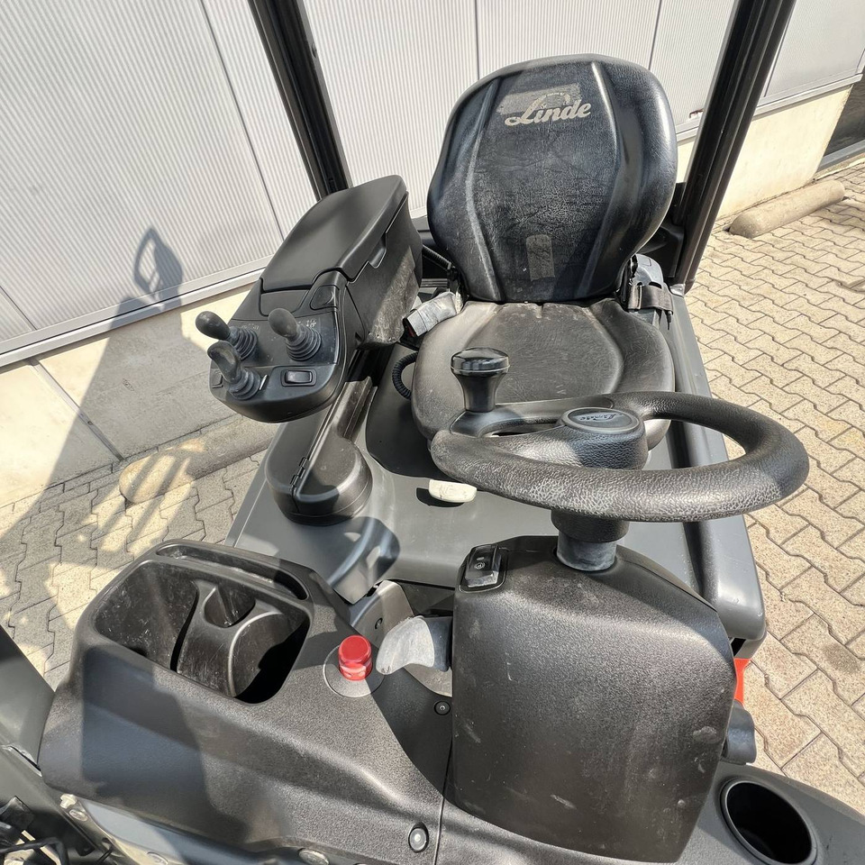 Linde E16P (386-02) EVO - Elektroiekrāvējs: foto 4 Linde E16P (386-02) EVO - Elektroiekrāvējs: foto 4