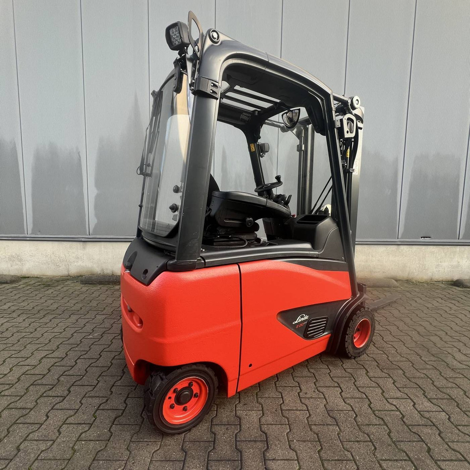 Linde E20PH-02 (386) EVO - Elektroiekrāvējs: foto 4 Linde E20PH-02 (386) EVO - Elektroiekrāvējs: foto 4