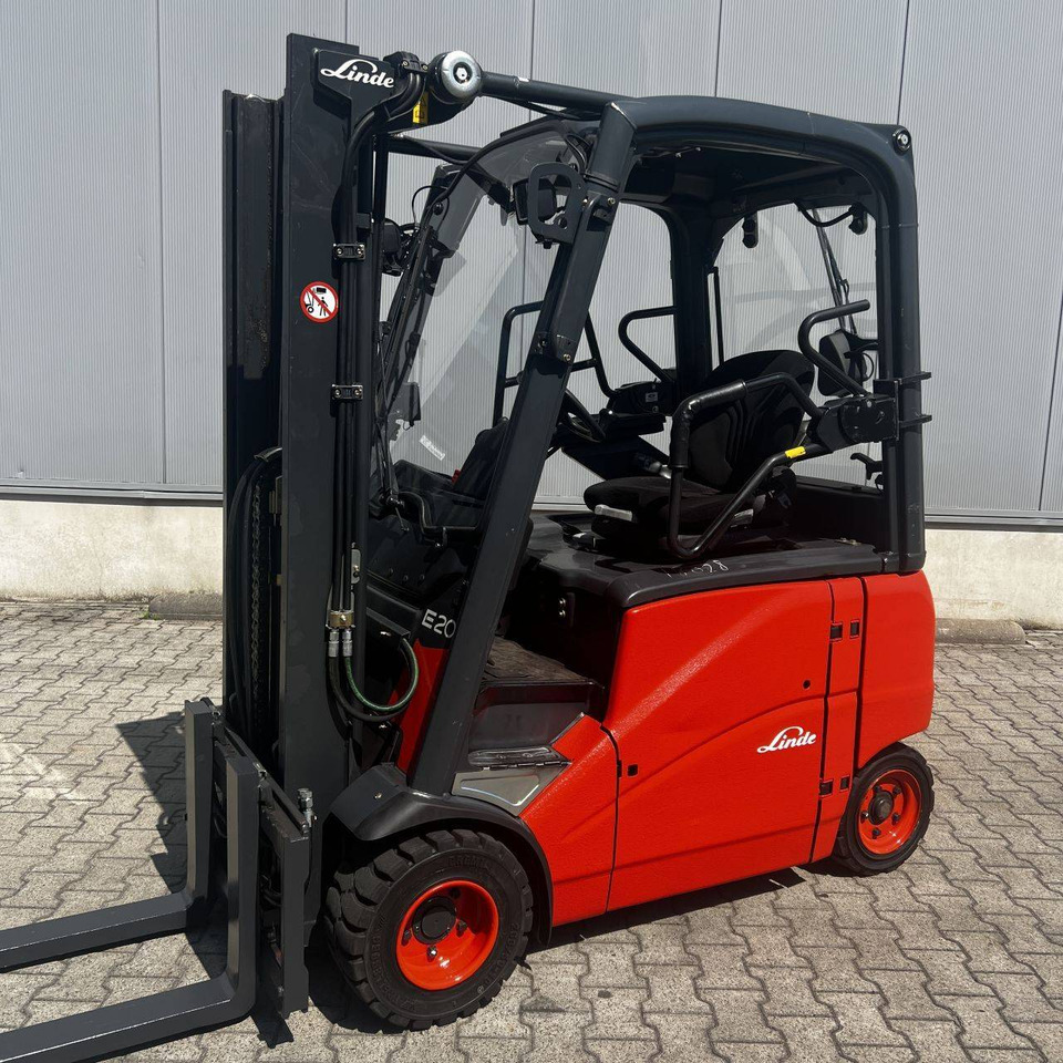 Linde E20PH (386) - Elektroiekrāvējs: foto 1 Linde E20PH (386) - Elektroiekrāvējs: foto 1