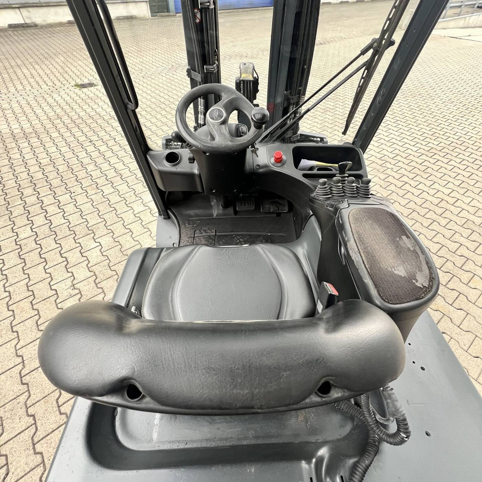 Linde E25L (387) - Elektroiekrāvējs: foto 5 Linde E25L (387) - Elektroiekrāvējs: foto 5