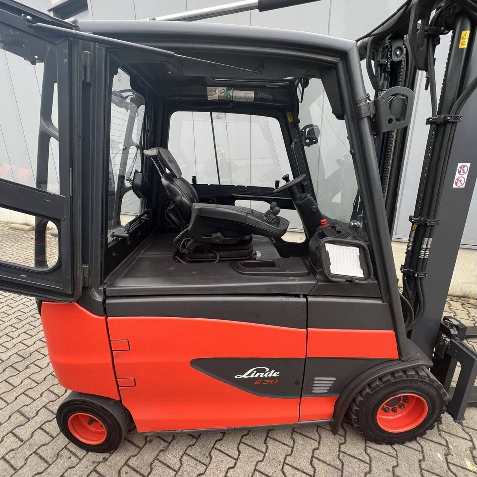 Linde E30/600 HL (387) - Elektroiekrāvējs: foto 3 Linde E30/600 HL (387) - Elektroiekrāvējs: foto 3