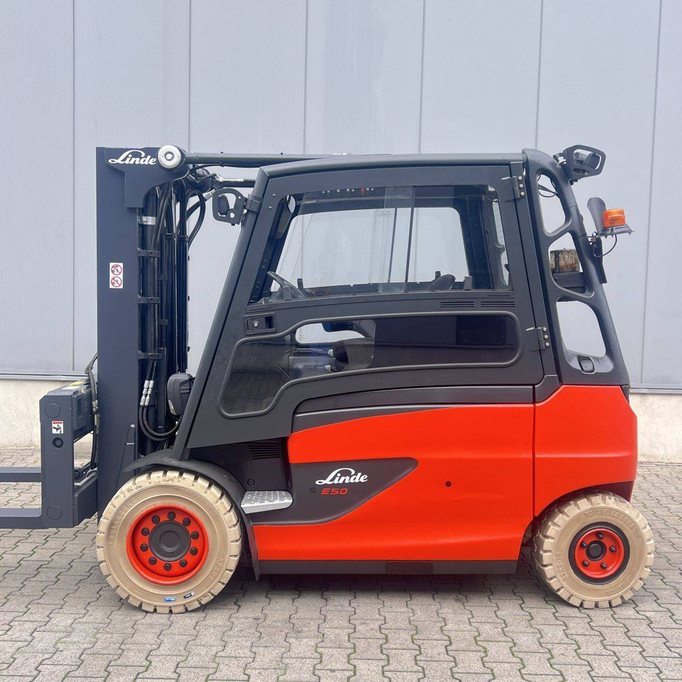 Linde E50/600L (388) LOW - Elektroiekrāvējs: foto 2 Linde E50/600L (388) LOW - Elektroiekrāvējs: foto 2