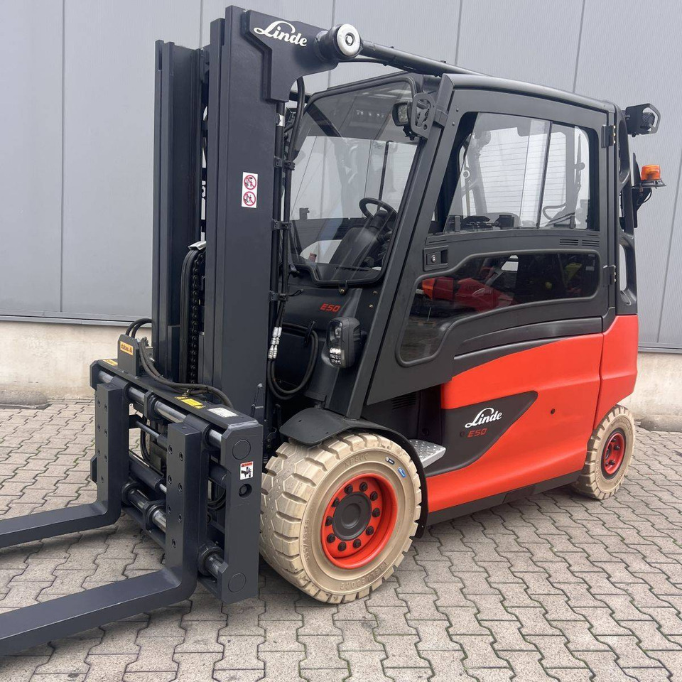 Linde E50/600L (388) LOW - Elektroiekrāvējs: foto 1 Linde E50/600L (388) LOW - Elektroiekrāvējs: foto 1