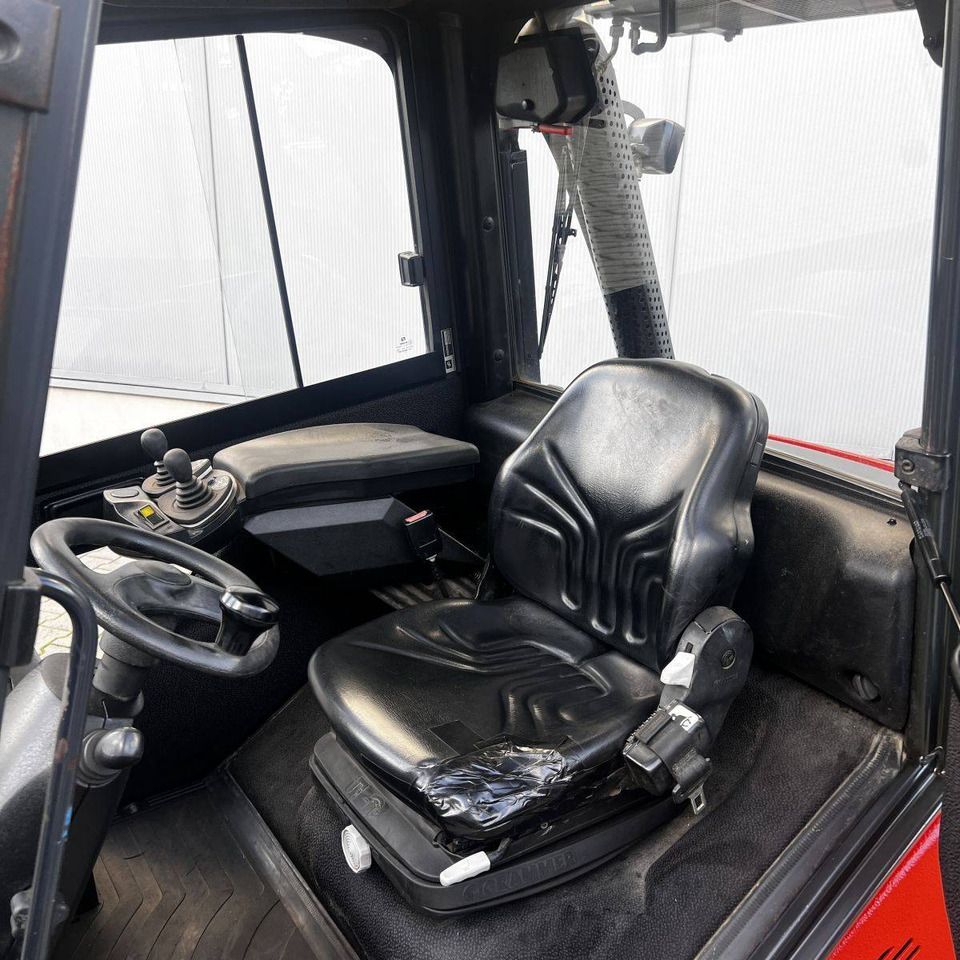 Linde H25D (392) - Dīzeļiekrāvējs: foto 4 Linde H25D (392) - Dīzeļiekrāvējs: foto 4