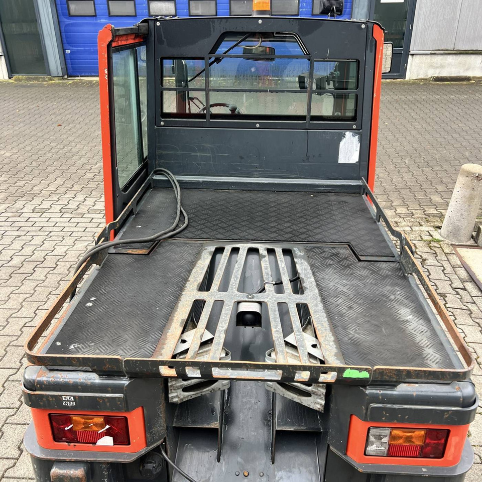 Linde P250 SWB (127) - Noliktavas vilcējs: foto 2 Linde P250 SWB (127) - Noliktavas vilcējs: foto 2