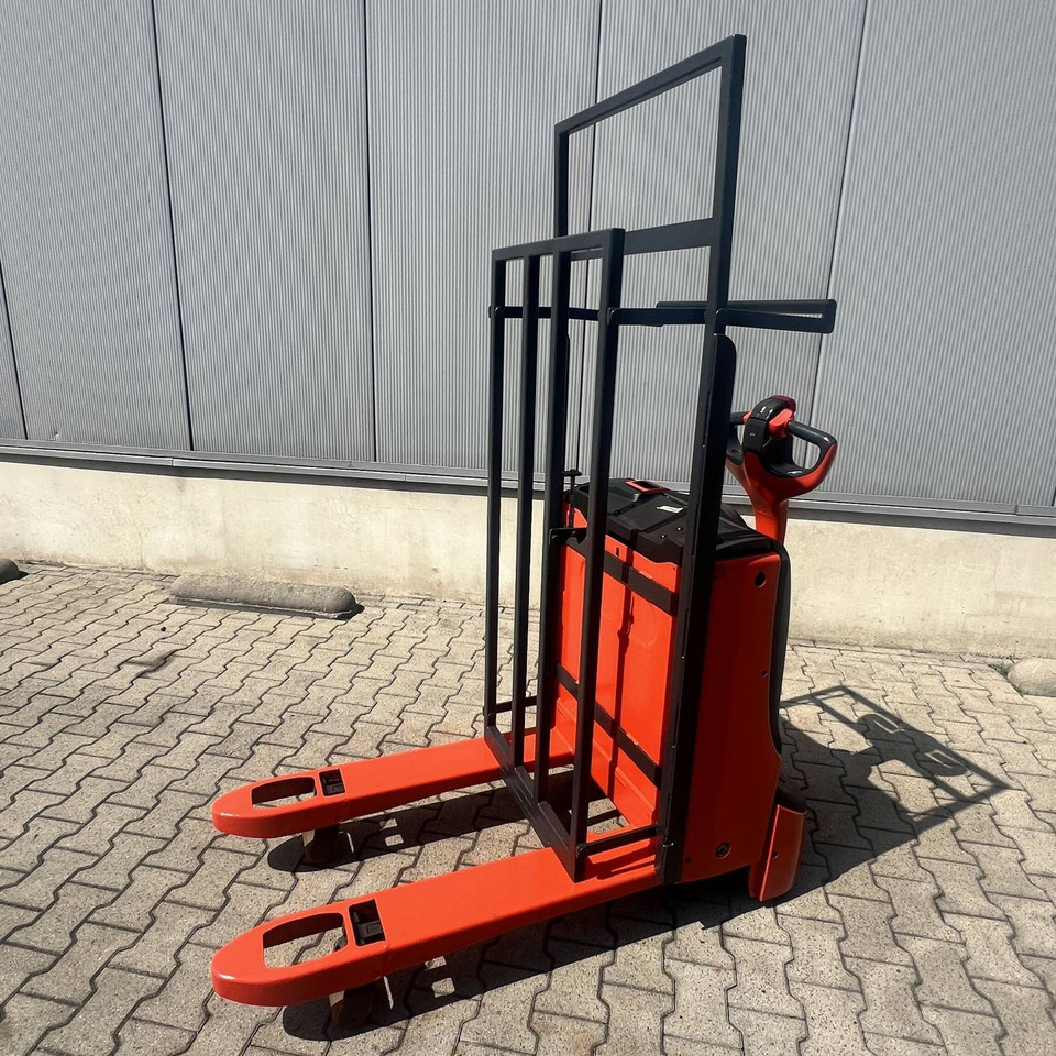 Linde T16 (1152) - Rokas palešu ratiņi: foto 2 Linde T16 (1152) - Rokas palešu ratiņi: foto 2
