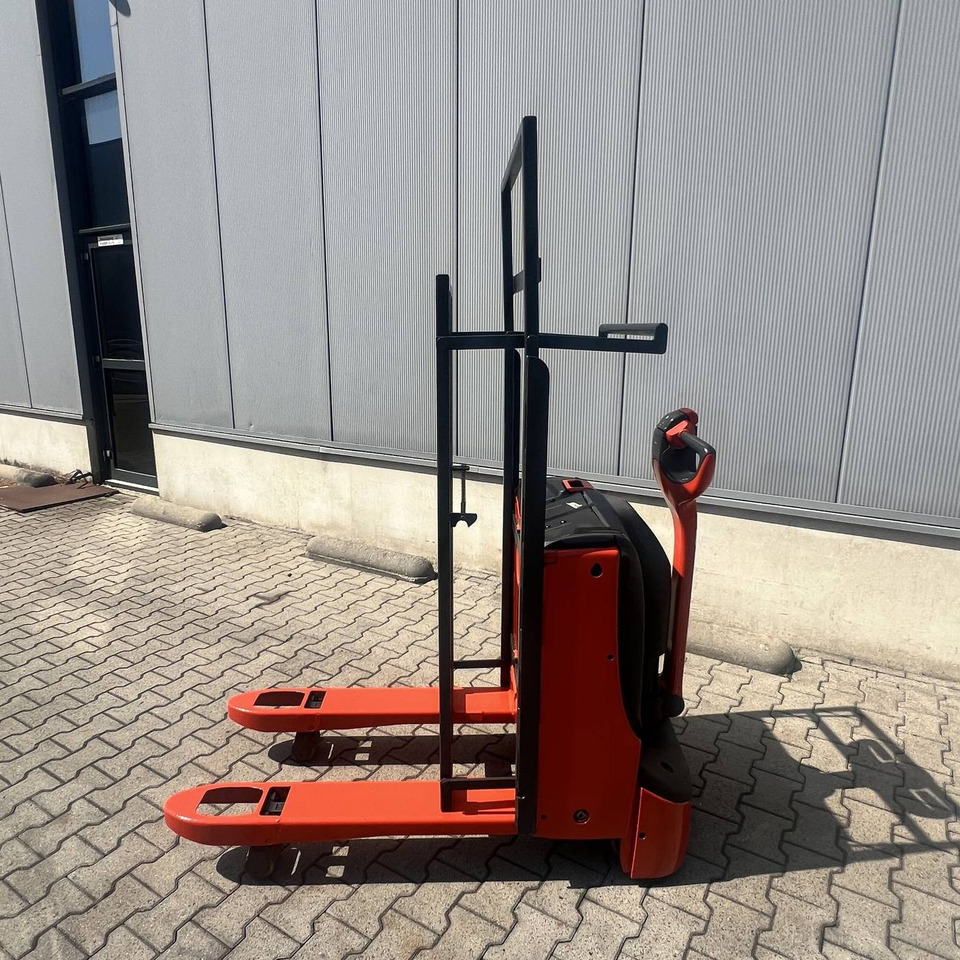 Linde T16 (1152) - Rokas palešu ratiņi: foto 3 Linde T16 (1152) - Rokas palešu ratiņi: foto 3