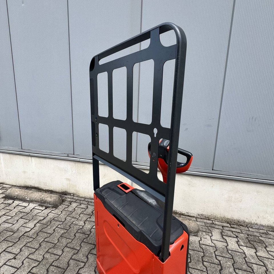 Linde T16 (1152) - Rokas palešu ratiņi: foto 4 Linde T16 (1152) - Rokas palešu ratiņi: foto 4