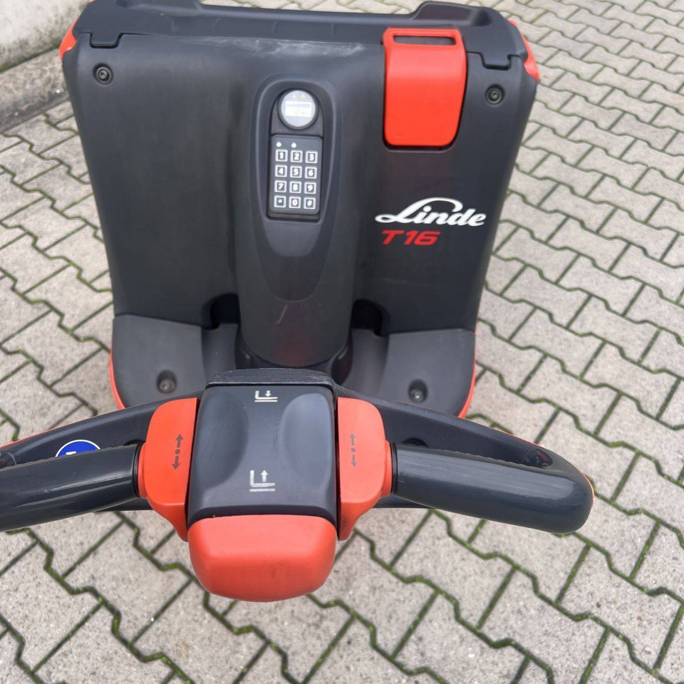 Linde T16 (1152) - Rokas palešu ratiņi: foto 4 Linde T16 (1152) - Rokas palešu ratiņi: foto 4
