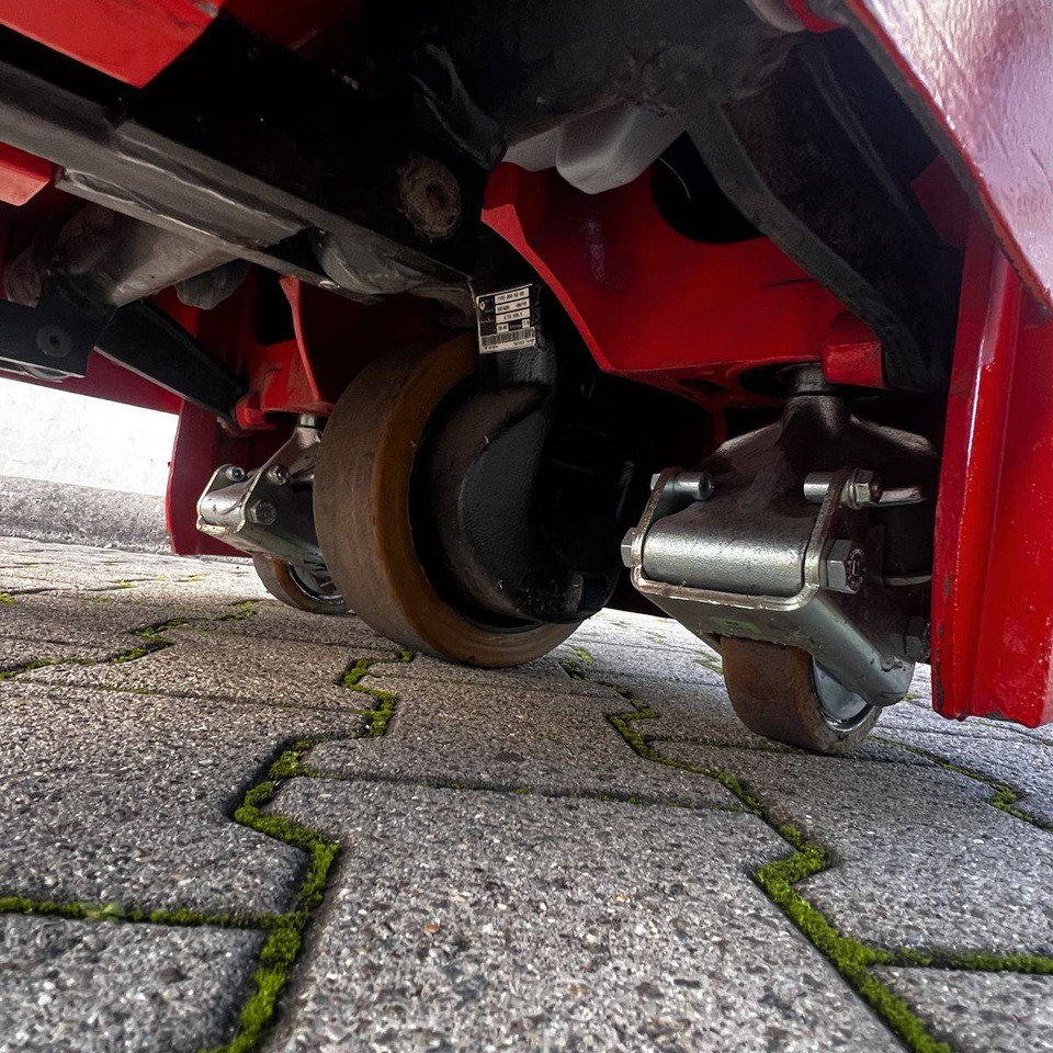 Linde T16 (1152) - Rokas palešu ratiņi: foto 5 Linde T16 (1152) - Rokas palešu ratiņi: foto 5