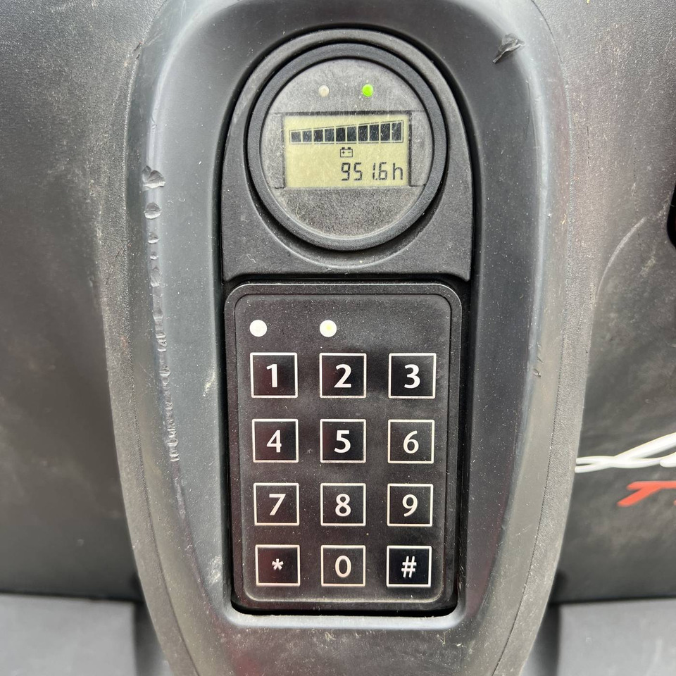 Linde T16 (1152) - Rokas palešu ratiņi: foto 4 Linde T16 (1152) - Rokas palešu ratiņi: foto 4