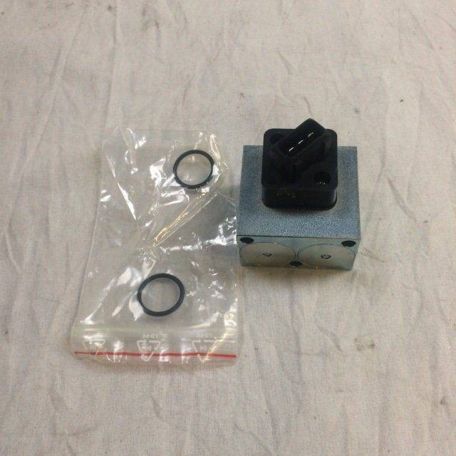 Solenoid,24 VDC / 35,1 OHM / for Caterpillar NR14K - Hidrauliskais vārsts - Iekraušanas tehnika: foto 1 Solenoid,24 VDC / 35,1 OHM / for Caterpillar NR14K - Hidrauliskais vārsts - Iekraušanas tehnika: foto 1