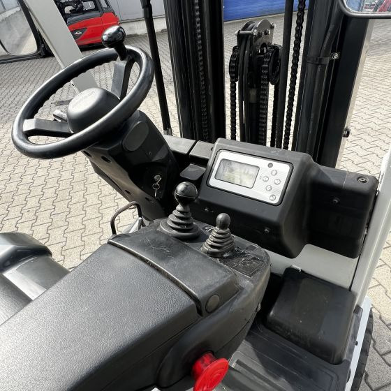 Elektroiekrāvējs Unicarriers EF18 (JAG1N1L18Q): foto 19