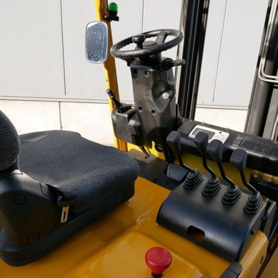Elektroiekrāvējs Unicarriers EH30L (G1Q2L30Q): foto 6