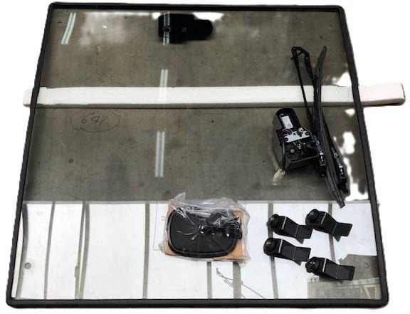 Window Front for Caterpillar - Logs un rezerves daļas - Iekraušanas tehnika: foto 1 Window Front for Caterpillar - Logs un rezerves daļas - Iekraušanas tehnika: foto 1