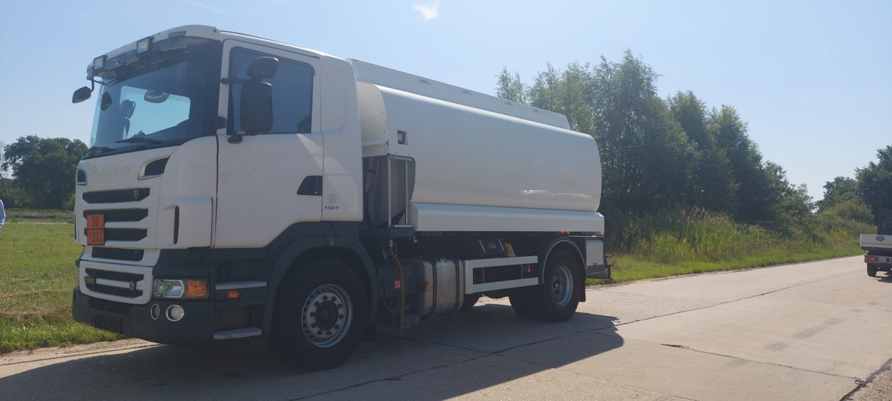 SCANIA - Autocisterna: foto 1 SCANIA - Autocisterna: foto 1