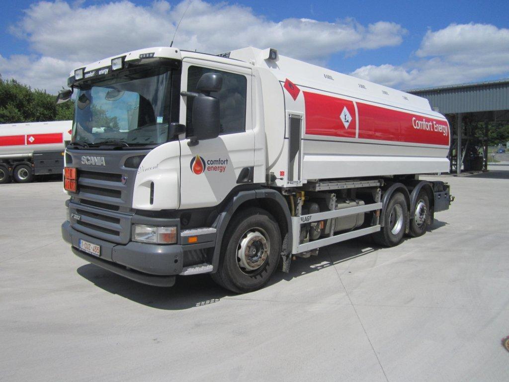 Scania P320 - Autocisterna: foto 1 Scania P320 - Autocisterna: foto 1