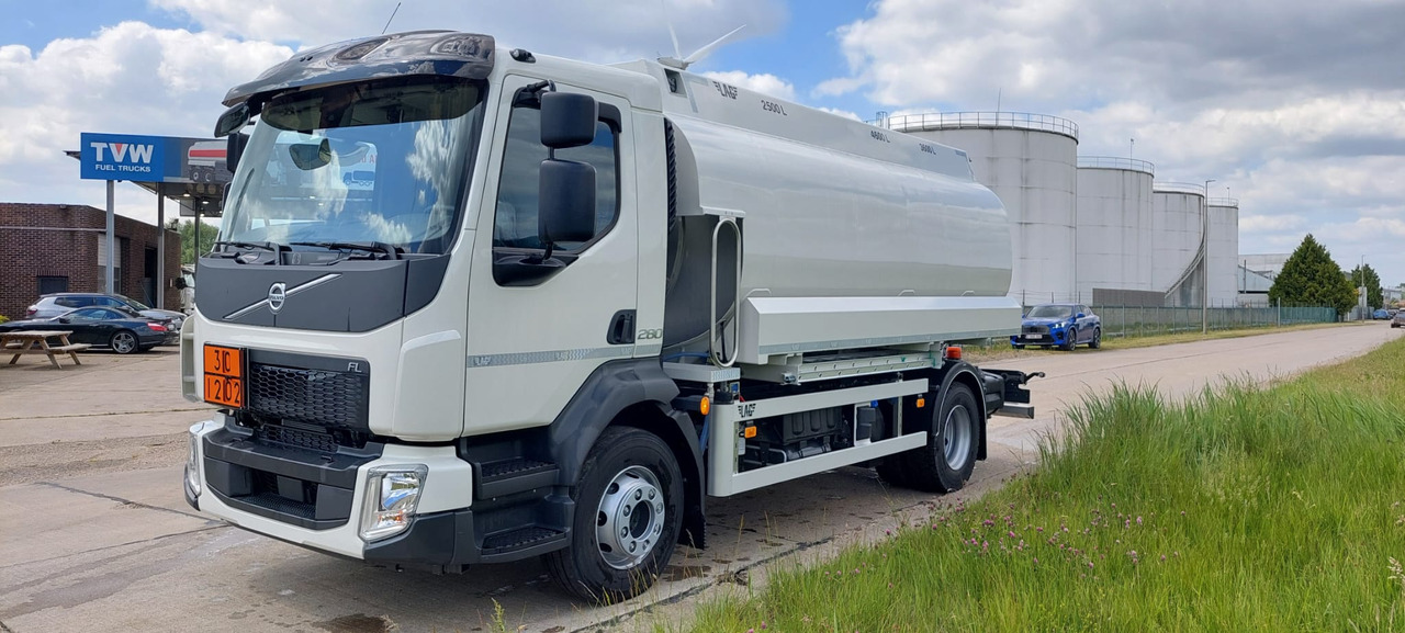 VOLVO FL - Autocisterna: foto 1 VOLVO FL - Autocisterna: foto 1