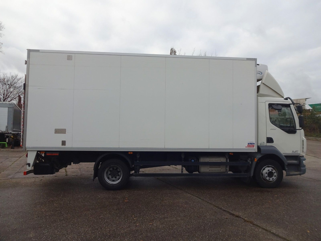 DAF LF 220, 16 T, LBW, Türen, Klima, Automat, Kamera - Kravas automašīna ar slēgto virsbūvi: foto 5 DAF LF 220, 16 T, LBW, Türen, Klima, Automat, Kamera - Kravas automašīna ar slēgto virsbūvi: foto 5