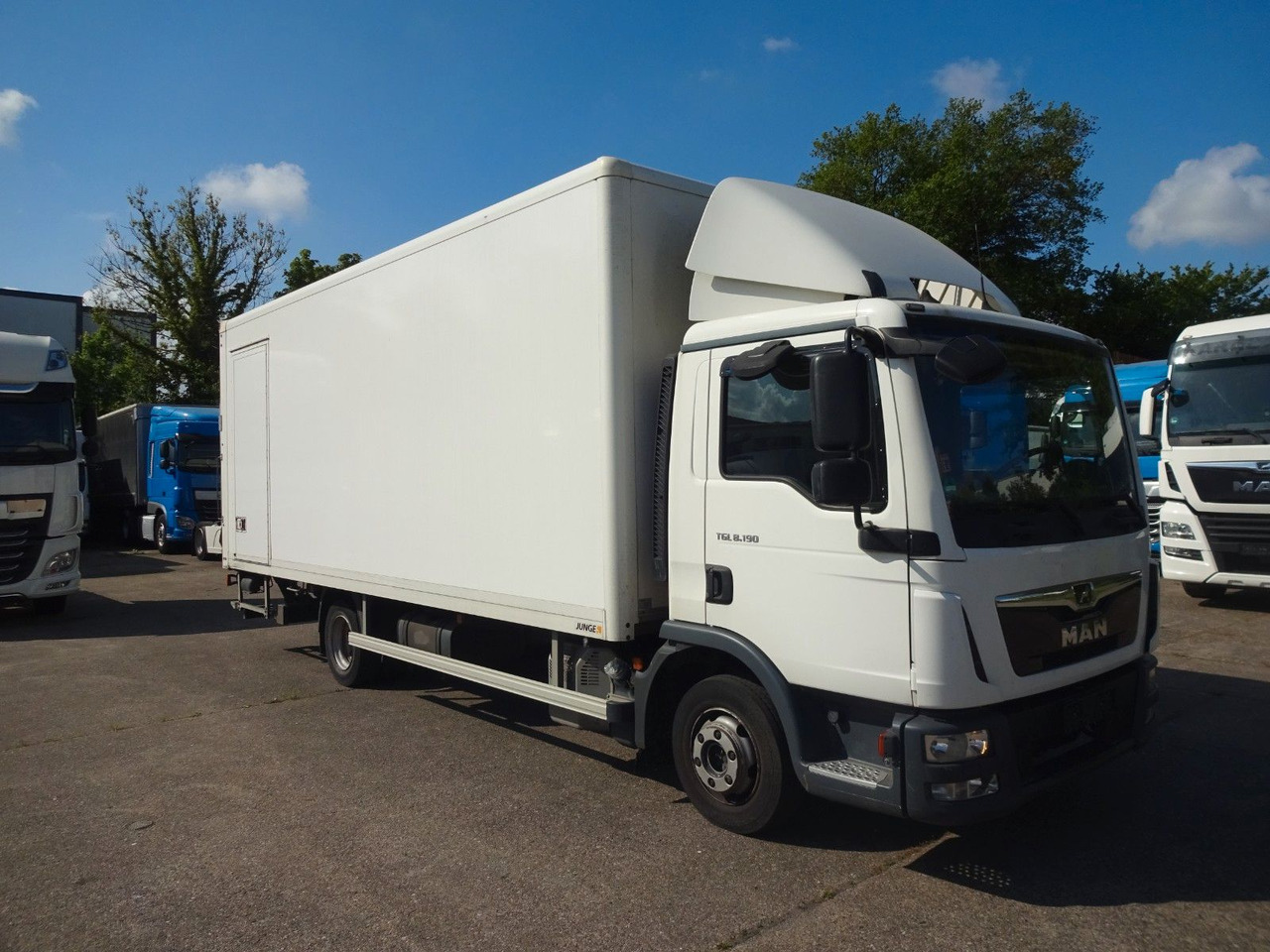 MAN TGL 8.190, LBW, Luft, Tempomat, Standheizung - Furgons ar slēgtā virsbūve: foto 1 MAN TGL 8.190, LBW, Luft, Tempomat, Standheizung - Furgons ar slēgtā virsbūve: foto 1