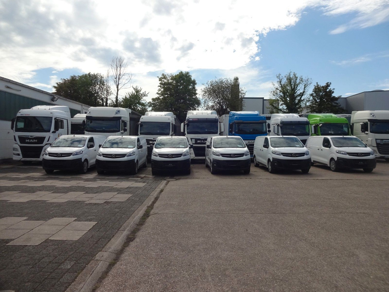 Opel 50 x Vivaro Kasten, L1H1, Klima, PDC, Tempomat - Mazs furgons: foto 1 Opel 50 x Vivaro Kasten, L1H1, Klima, PDC, Tempomat - Mazs furgons: foto 1