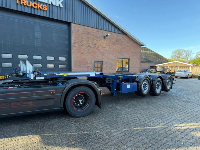 Broshuis 3UCC-39/45 2x20/30/40/45 FT Multi Liftas SAF Schijfremmen APK 08/2026 - Puspiekabe noņemamā virsbūve/ Konteineru vedējs: foto 1 Broshuis 3UCC-39/45 2x20/30/40/45 FT Multi Liftas SAF Schijfremmen APK 08/2026 - Puspiekabe noņemamā virsbūve/ Konteineru vedējs: foto 1