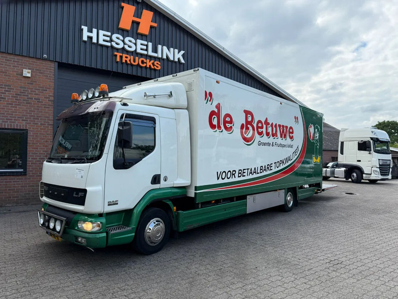 DAF LF 45.220 Laadklep/LBW Zijdeur Airco Slaapcabine AHK - Kravas automašīna ar slēgto virsbūvi: foto 1 DAF LF 45.220 Laadklep/LBW Zijdeur Airco Slaapcabine AHK - Kravas automašīna ar slēgto virsbūvi: foto 1