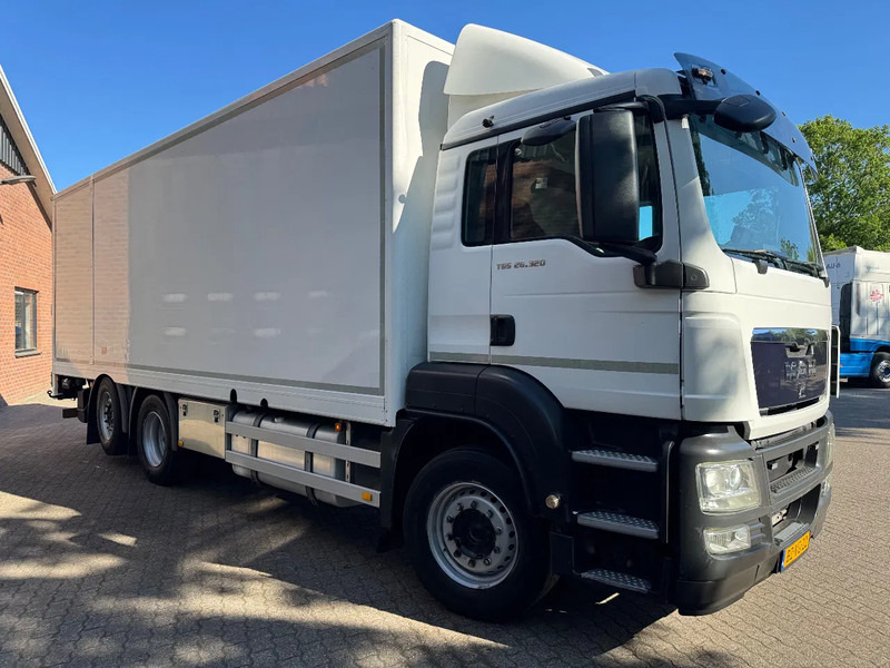 MAN TGS 26.320 EEV Koffer Stuuras AHK 2.500KG LBW 368.390KM! NL TRUCK - Kravas automašīna ar slēgto virsbūvi: foto 2 MAN TGS 26.320 EEV Koffer Stuuras AHK 2.500KG LBW 368.390KM! NL TRUCK - Kravas automašīna ar slēgto virsbūvi: foto 2