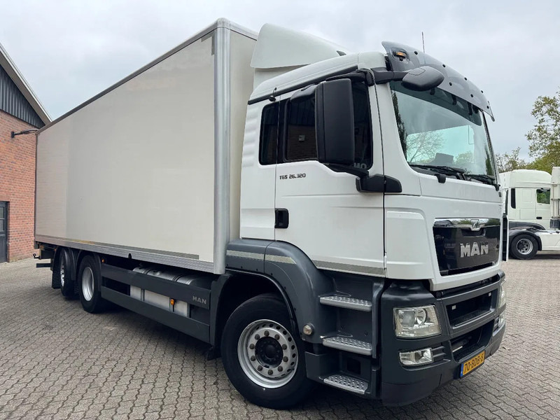 MAN TGS 26.320 EEV Koffer Stuuras AHK 3.000KG LBW 360.390KM! NL TRUCK - Kravas automašīna ar slēgto virsbūvi: foto 2 MAN TGS 26.320 EEV Koffer Stuuras AHK 3.000KG LBW 360.390KM! NL TRUCK - Kravas automašīna ar slēgto virsbūvi: foto 2