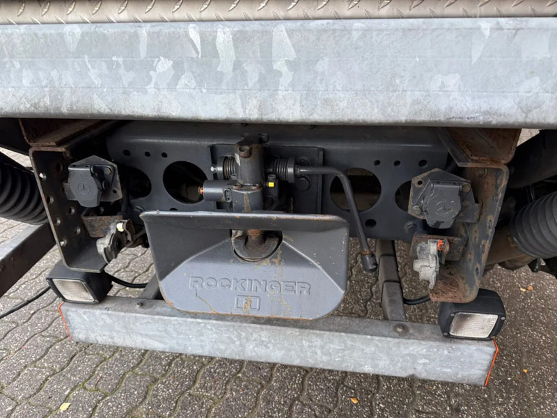 Mercedes-Benz Antos 1930 Frigoblock Dual temp 3 compartiments LBW AHK 319.640KM EURO 6 NL Truck! - Izometriskais kravas automašīna: foto 5 Mercedes-Benz Antos 1930 Frigoblock Dual temp 3 compartiments LBW AHK 319.640KM EURO 6 NL Truck! - Izometriskais kravas automašīna: foto 5