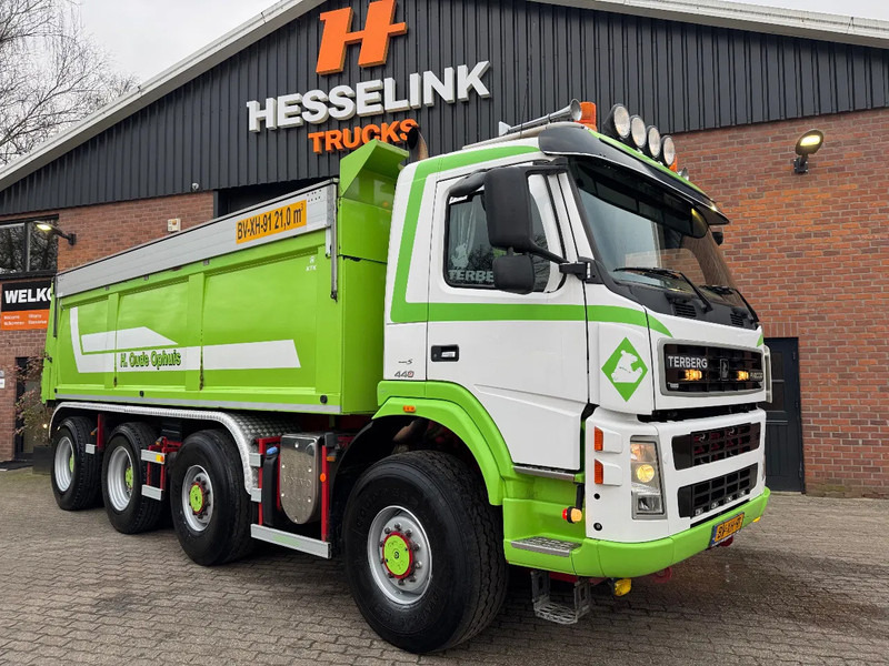 Terberg FM 2000 8X8 21m3 Isolated Hardox Manual gearbox NL truck - Kravas automašīna pašizgāzējs: foto 5 Terberg FM 2000 8X8 21m3 Isolated Hardox Manual gearbox NL truck - Kravas automašīna pašizgāzējs: foto 5
