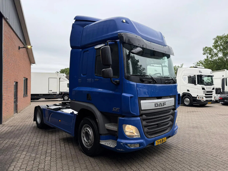 DAF CF 400 Space Cab side ACC 4x2 615.010KM! NL Truck - Vilcējs: foto 2 DAF CF 400 Space Cab side ACC 4x2 615.010KM! NL Truck - Vilcējs: foto 2